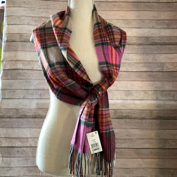 Cejon Women’s Acrylic Plaid Scarf. One size - Picture 1 of 3